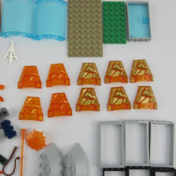 Lego Marvel Spider-Man Far From Home Molten Man Battle 76128 - Picture 2 of 3